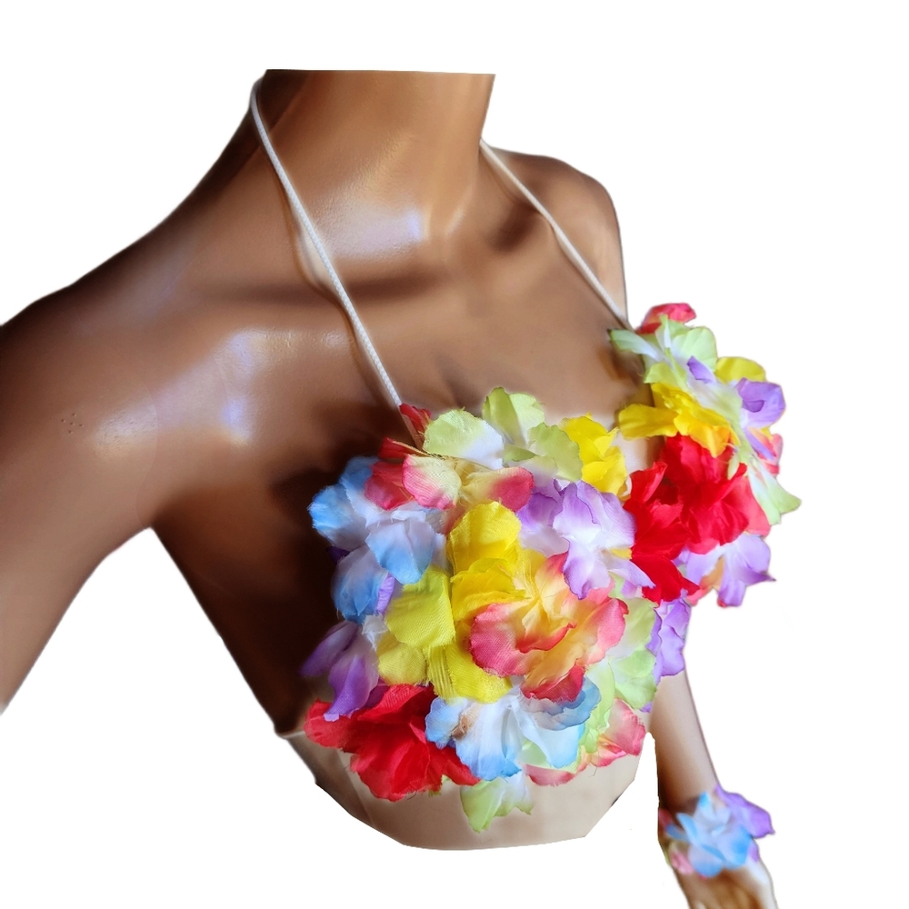 3 Piece Hawaiian Flower Bikini Top and 2 Wrist Bracelets - Picture 2 of 4